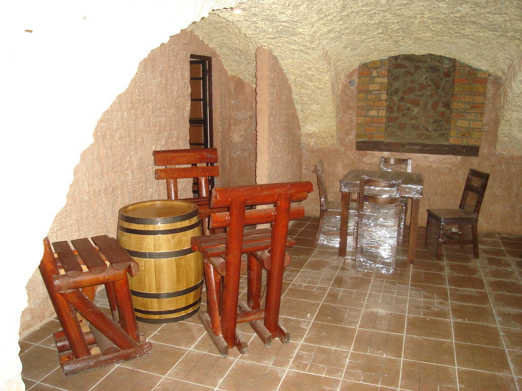 Rooms Milin Lagum Irig Exteriör bild